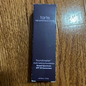 Tarte foundcealer